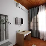 Buzi Hotel