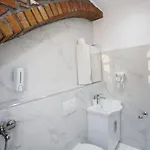 Buzi Hotel