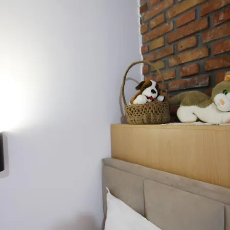 Buzi Hotel 3*