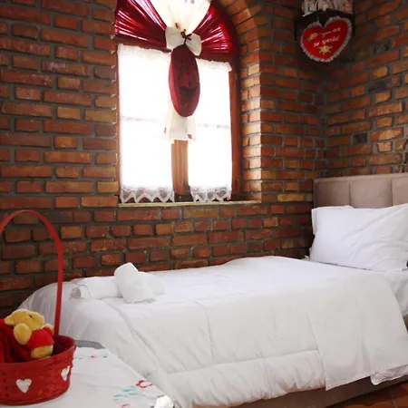 Hotel Buzi 3*