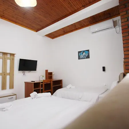 Hotel Buzi 3*