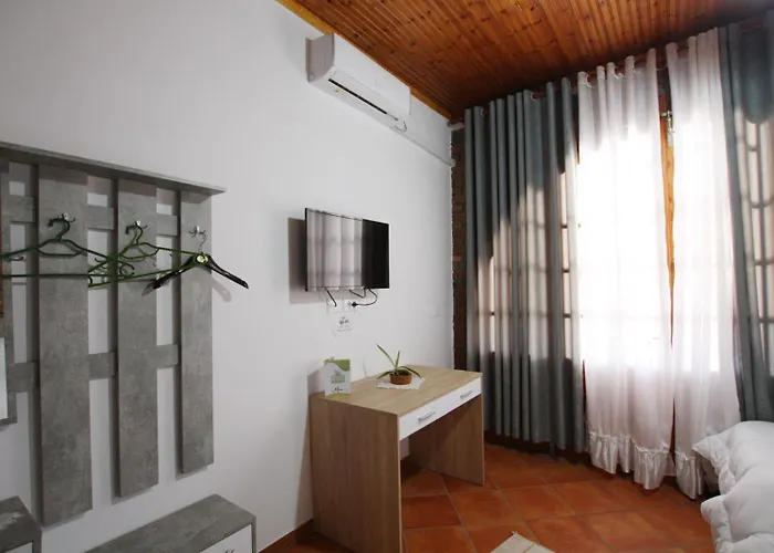Buzi Hotel