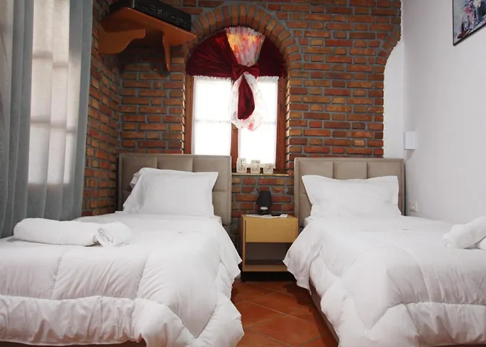 Hotel Buzi