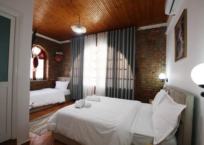 Hotel Buzi