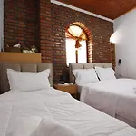 Buzi 3* 培拉特