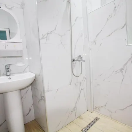 Boutique Buzi 3*