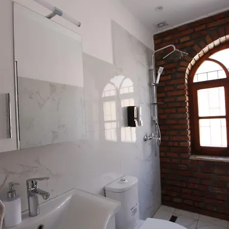Boutique Buzi 3* Berat