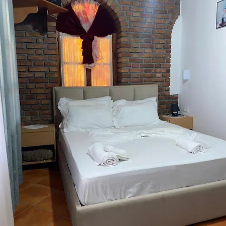 Hotel Buzi